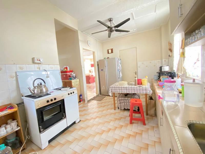 Bungalow for Sale in Seksyen 2 (Shah Alam) - Isfarizal fazz - Kitchen - PropertyGuru.com.my