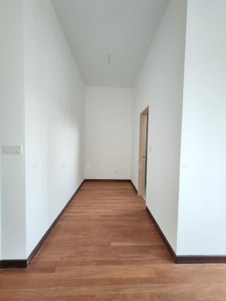2-storey Terraced House for Sale in Bandar Kinrara (Selangor) - Adrian Leong - Corridor - PropertyGuru.com.my