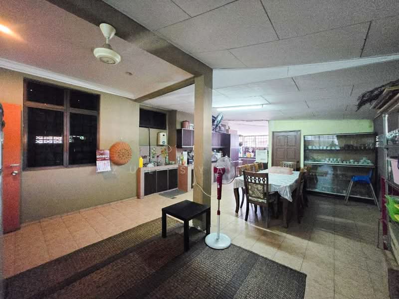 Bungalow for Sale in Bandar Rinching (Semenyih) - Zul Syafiq - Kitchen - PropertyGuru.com.my