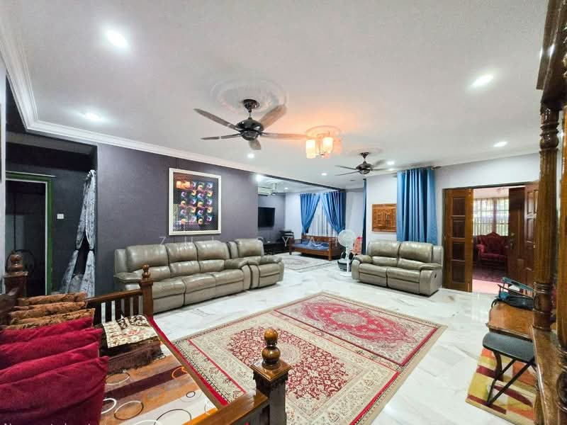 Bungalow for Sale in Bandar Rinching (Semenyih) - Zul Syafiq - Living Room - PropertyGuru.com.my