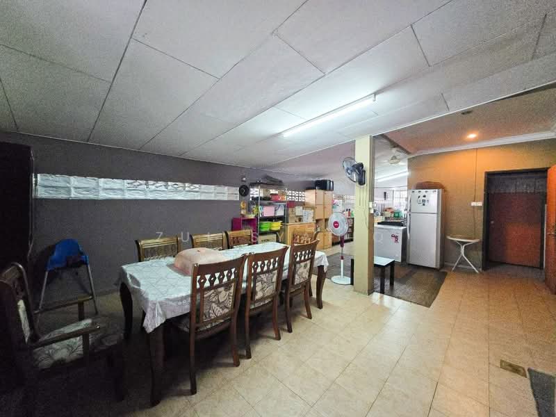 Bungalow for Sale in Bandar Rinching (Semenyih) - Zul Syafiq - Dining Room - PropertyGuru.com.my
