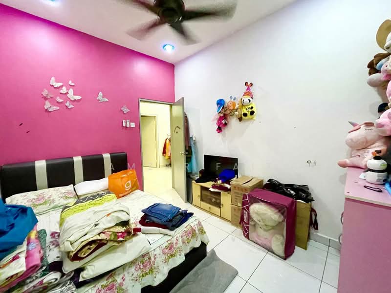 Rumah Teres 2 Tingkat untuk Dijual di Taman Intan (Dengkil) - Amzar Faiz - Bedroom - PropertyGuru.com.my