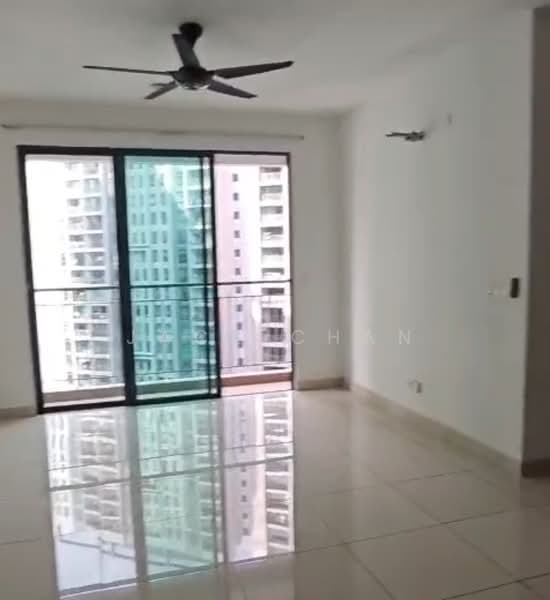 Kondominium untuk Disewa di The Henge - Jack Chan - Living Room - PropertyGuru.com.my