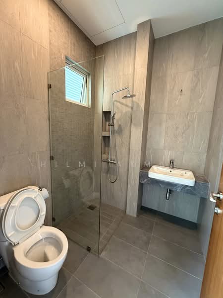 3-storey Terraced House for Rent in Mont Kiara (Kuala Lumpur) - Hilmi Akmal - Bathroom - PropertyGuru.com.my