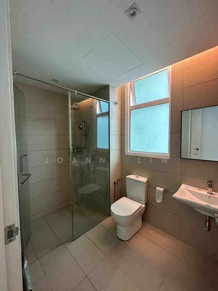 Kondominium untuk Disewa di Ferringhi Residence 2 - Joanne Liw - Bathroom - PropertyGuru.com.my