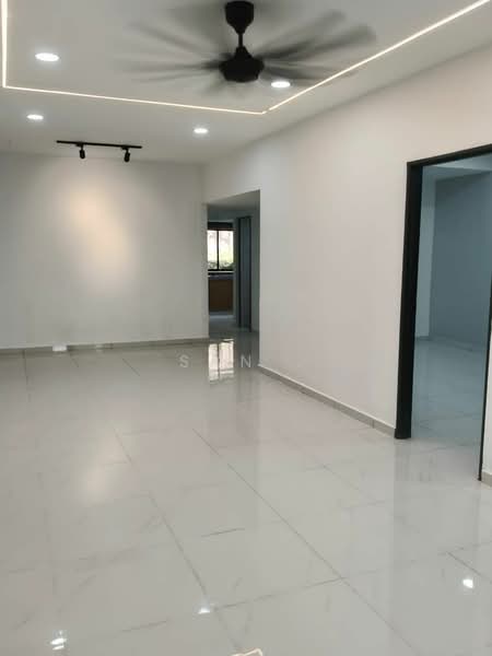 1-storey Terraced House for Sale in Taman Johor (Tampoi) - San . - Living Room - PropertyGuru.com.my