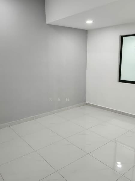 1-storey Terraced House for Sale in Taman Johor (Tampoi) - San . - Interior - PropertyGuru.com.my