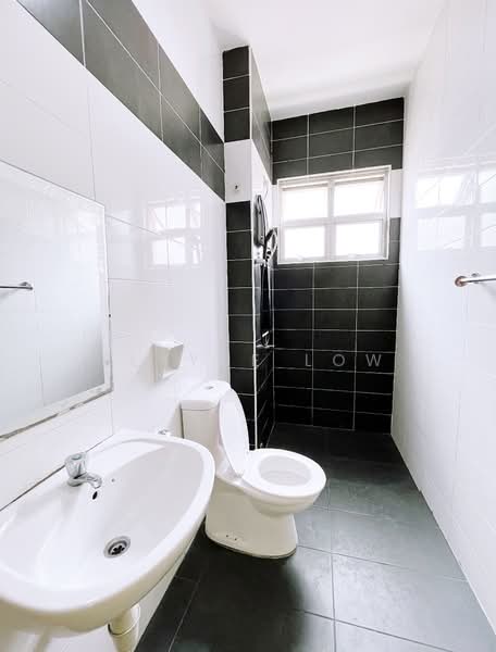 Cluster House for Sale in Johor Bahru (Johor) - Elayne Low - Bathroom - PropertyGuru.com.my
