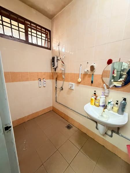 Rumah Teres 1 Tingkat untuk Dijual di Taman Johor (Tampoi) - San . - PropertyGuru.com.my