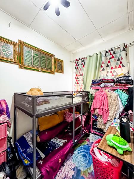 Rumah Teres 1 Tingkat untuk Dijual di Alam Perdana (Puncak Alam) - Amzar Faiz - Bedroom - PropertyGuru.com.my