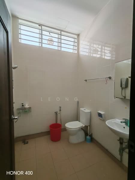 Rumah Berkembar untuk Disewa di George Town (Penang) - Leong . - Bathroom - PropertyGuru.com.my
