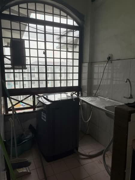 Pangsapuri untuk Disewa di Melana Apartment - Enoch Liong - Balcony - PropertyGuru.com.my