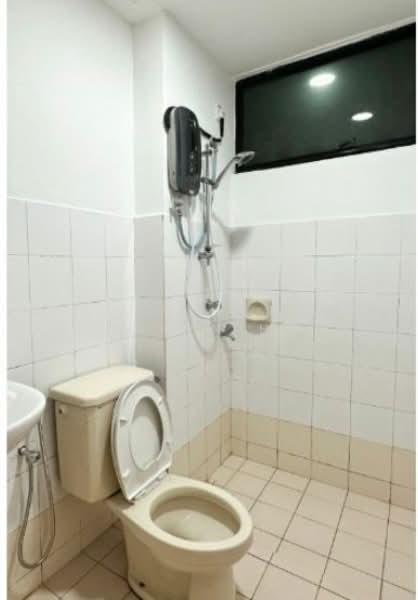 Kondominium untuk Disewa di Cyberia Smart Homes - Valyn Ho - Bathroom - PropertyGuru.com.my