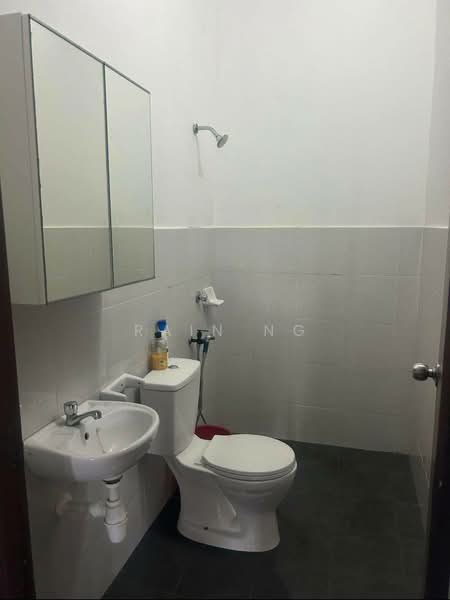 2-storey Terraced House for Sale in Senai (Johor) - Rain Ng - Bathroom - PropertyGuru.com.my