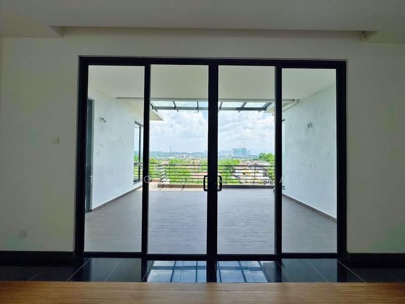 Rumah Banglo untuk Dijual di Kajang (Selangor) - Tengku June Tengku Mamat - Balcony - PropertyGuru.com.my