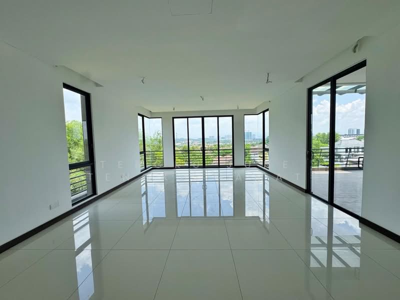 Rumah Banglo untuk Dijual di Kajang (Selangor) - Tengku June Tengku Mamat - Living Room - PropertyGuru.com.my