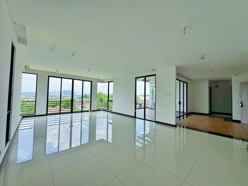 Rumah Banglo untuk Dijual di Kajang (Selangor) - Tengku June Tengku Mamat - Living Room - PropertyGuru.com.my