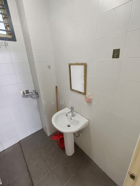 Servis Apartment untuk Disewa di Palazio - Chloe Lai - Bathroom - PropertyGuru.com.my
