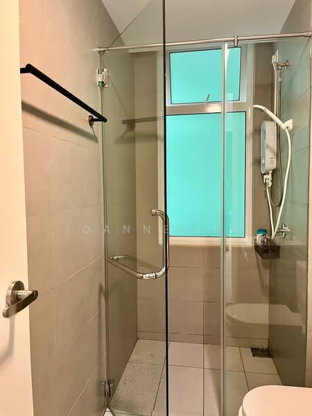 Kondominium untuk Disewa di Ferringhi Residence 2 - Joanne Liw - Bathroom - PropertyGuru.com.my