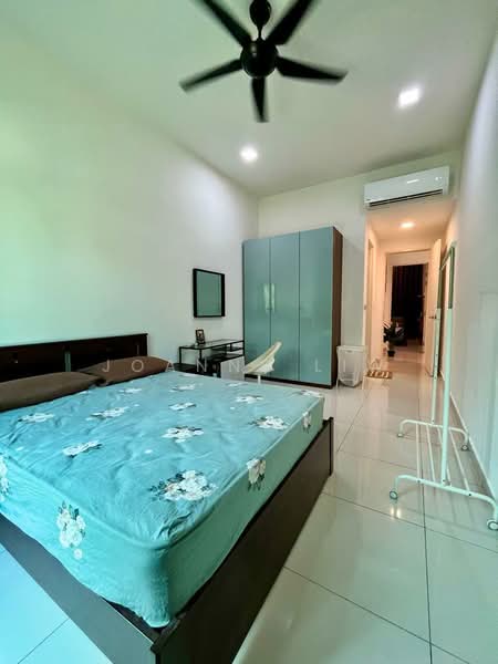 Kondominium untuk Disewa di Ferringhi Residence 2 - Joanne Liw - Bedroom - PropertyGuru.com.my