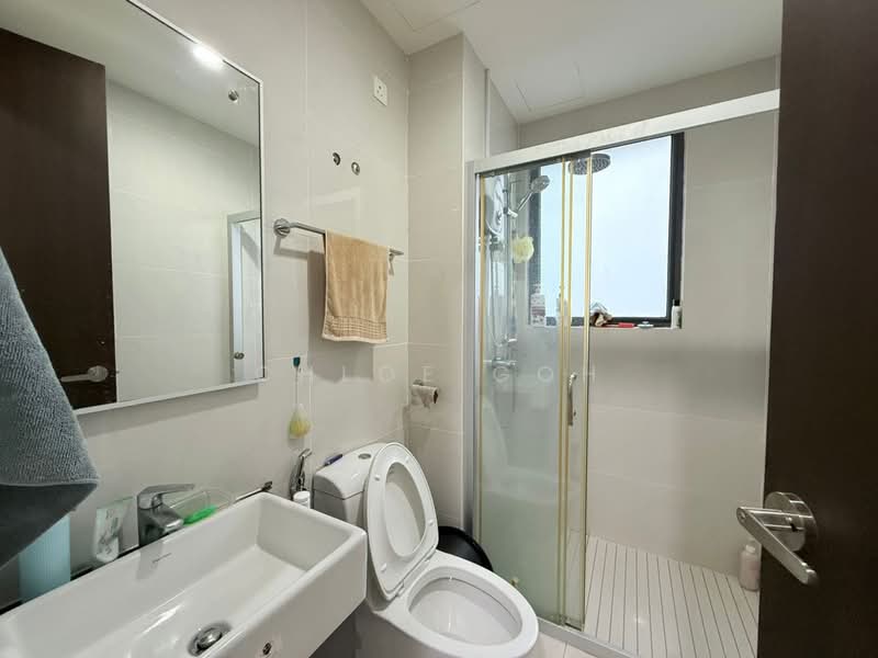 Kondominium untuk Dijual di Bay Point @ Country Garden Danga Bay - Chloe Goh - Bathroom - PropertyGuru.com.my