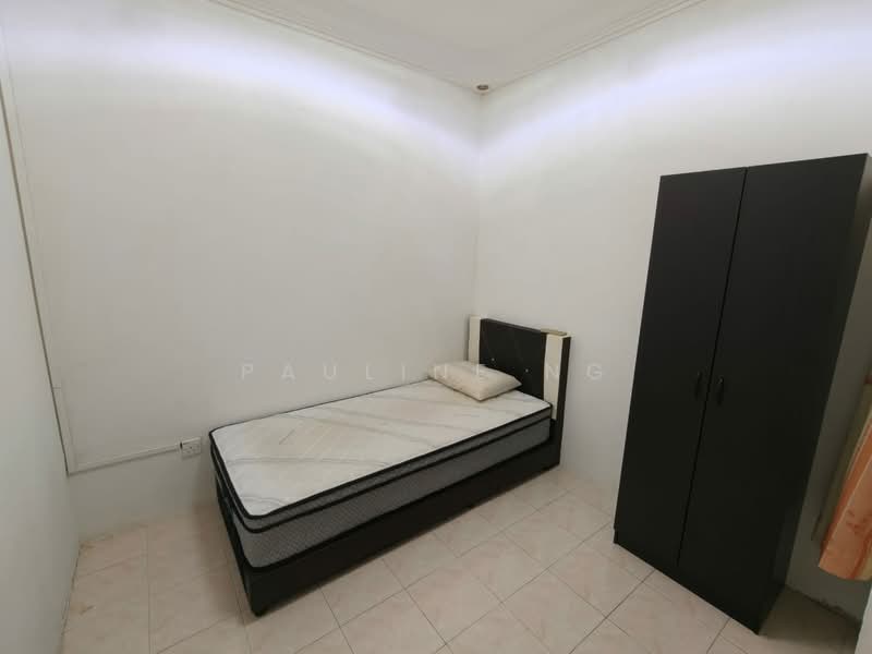 Rumah Teres 2 Tingkat untuk Disewa di Taman Putri Kulai (Kulai) - Pauline Ng - Bedroom - PropertyGuru.com.my