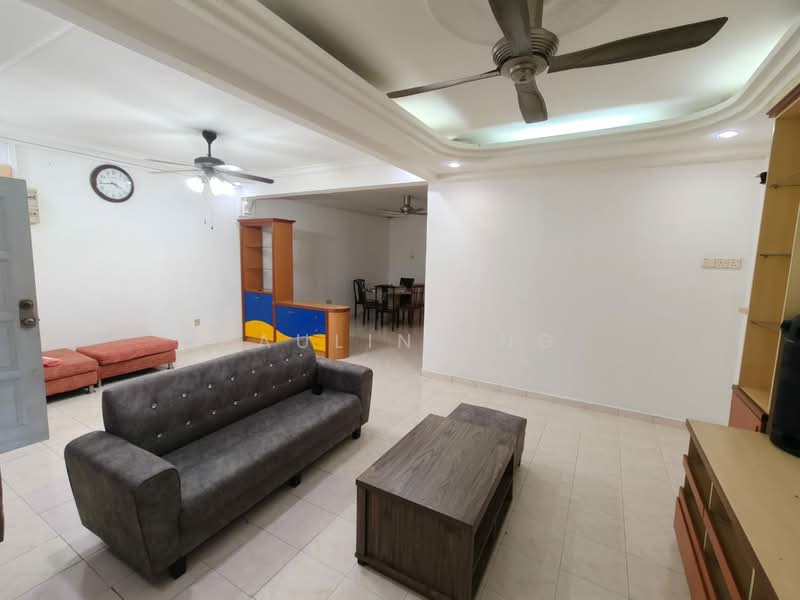 Rumah Teres 2 Tingkat untuk Disewa di Taman Putri Kulai (Kulai) - Pauline Ng - Living Room - PropertyGuru.com.my