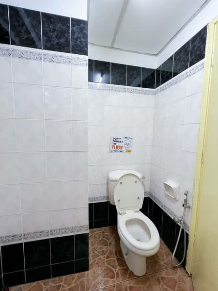 Kondominium untuk Disewa di Vista Komanwel A - Chloe Shum - Bathroom - PropertyGuru.com.my