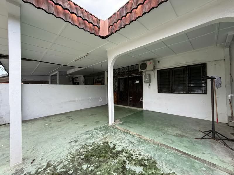 1-storey Terraced House for Sale in Taman Sungai Jelok (Kajang) - Amzar Faiz - Exterior - PropertyGuru.com.my