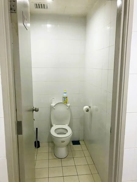Service Residence for Sale at Domain 2 @ NeoCyber - Lok Teh - Bathroom - PropertyGuru.com.my