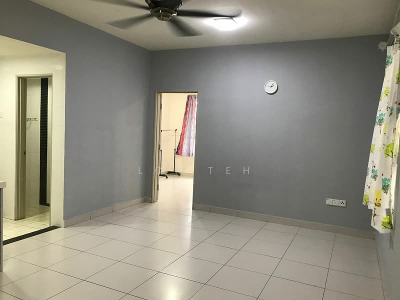 Service Residence for Sale at Domain 2 @ NeoCyber - Lok Teh - Living Room - PropertyGuru.com.my