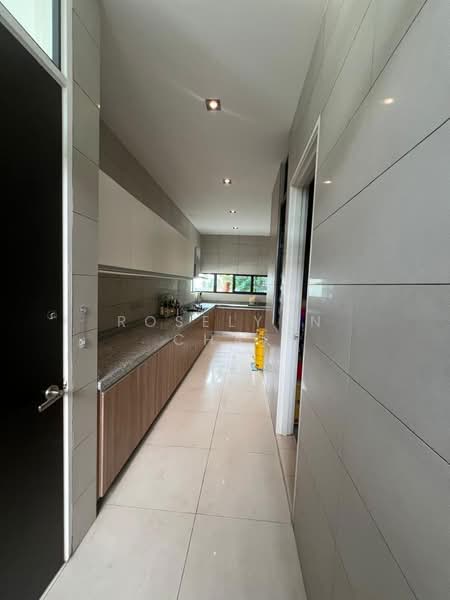 Bungalow for Sale in Senibong Cove (Masai) - Roselynn Chai - Kitchen - PropertyGuru.com.my