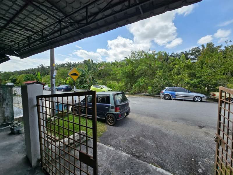 Rumah Teres 1 Tingkat untuk Dijual di Taman Semenyih Indah (Semenyih) - Ammeer Nadzrai - Exterior - PropertyGuru.com.my