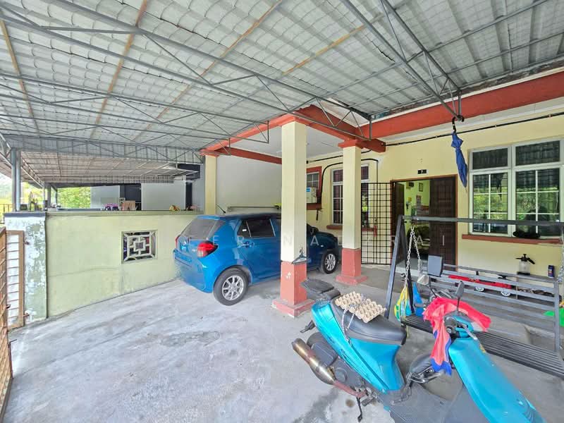 Rumah Teres 1 Tingkat untuk Dijual di Taman Semenyih Indah (Semenyih) - Ammeer Nadzrai - Exterior - PropertyGuru.com.my
