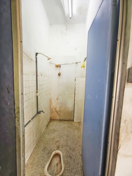 Terrace Factory for Rent in Taman Johor Jaya (Johor Bahru) - Jimmy Ooi - Bathroom - PropertyGuru.com.my