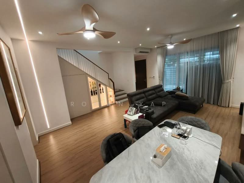 Rumah Teres untuk Dijual di Kota Emerald (Rawang) - Roman Yap - PropertyGuru.com.my