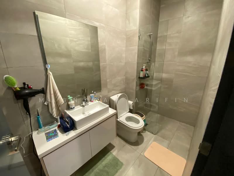 Service Residence for Sale at Henna Residence  @ The Quartz WM - Masnizah Arifin - Bathroom - PropertyGuru.com.my