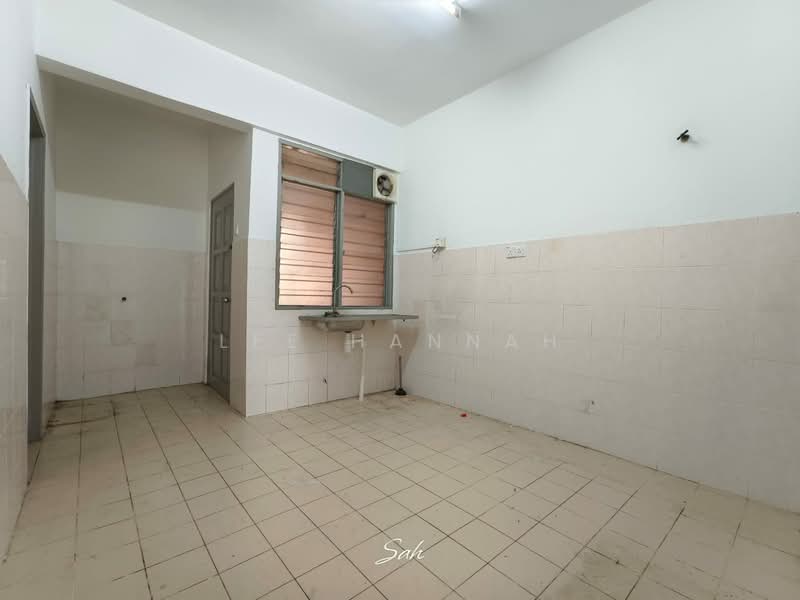 Rumah Teres 2 Tingkat untuk Disewa di Mahkota Cheras (Cheras) - Lee Hannah - Kitchen - PropertyGuru.com.my