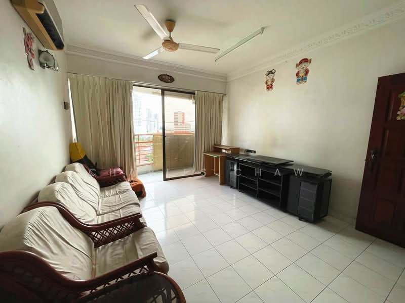 Kondominium untuk Dijual di Edgecumbe House - Charles Chaw - Living Room - PropertyGuru.com.my