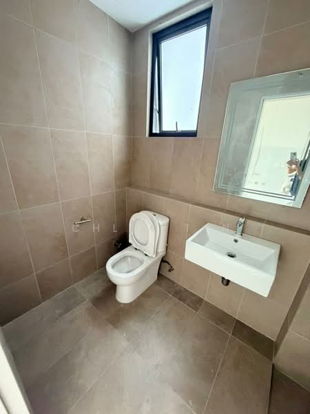 Servis Apartment untuk Disewa di D'Sini Residences - Chloe Tan - Bathroom - PropertyGuru.com.my
