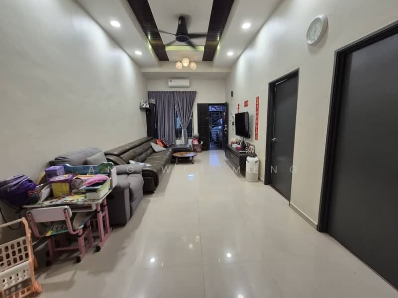 Rumah Teres 1 Tingkat untuk Dijual di Kangkar Pulai (Skudai) - Ang Wee Meng - Living Room - PropertyGuru.com.my