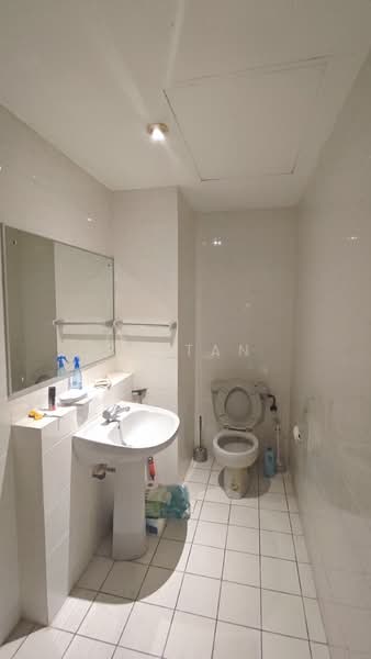 Condominium for Rent at D' Mayang Condominium - KC Tan - Bathroom - PropertyGuru.com.my