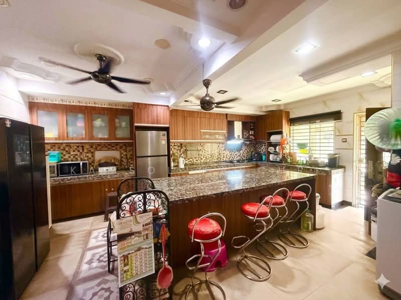 Rumah Teres 2 Tingkat untuk Dijual di Sungai Buloh (Selangor) - Kamsol Mascuri - Kitchen - PropertyGuru.com.my