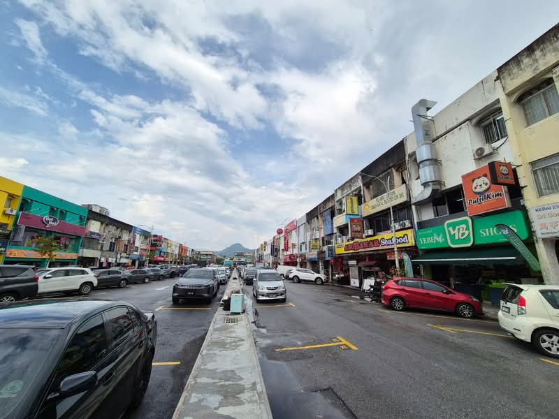 Kedai untuk Dijual di Batu Caves (Selangor) - Zheng Hong Tan - Exterior - PropertyGuru.com.my
