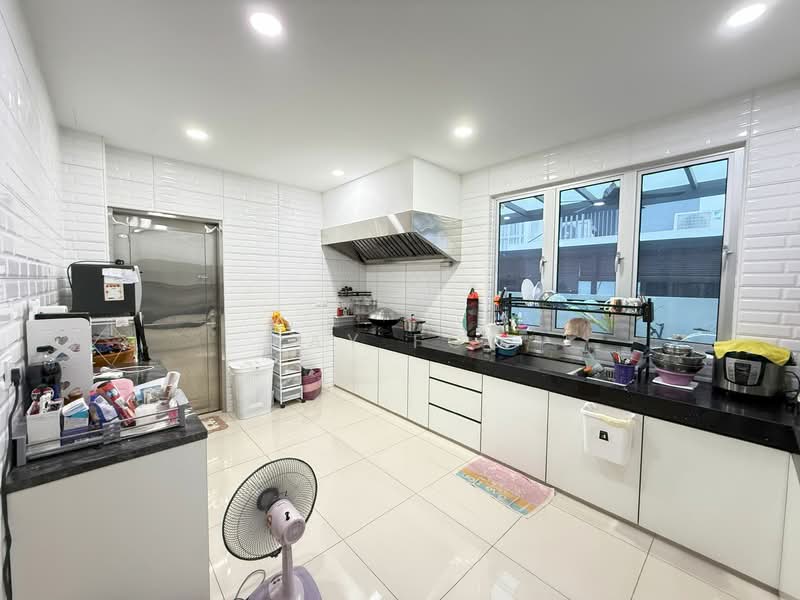 Cluster House for Sale in Jade Hills (Kajang) - Ray Foo - Kitchen - PropertyGuru.com.my
