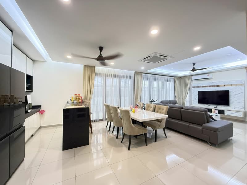 Cluster House for Sale in Jade Hills (Kajang) - Ray Foo - Living Room - PropertyGuru.com.my