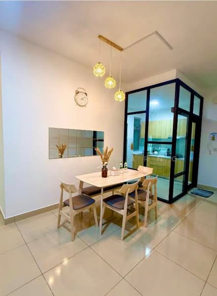 Service Residence for Rent at Meridin Bayvue @ Sierra Perdana - Hong Charng Lee - Dining Room - PropertyGuru.com.my