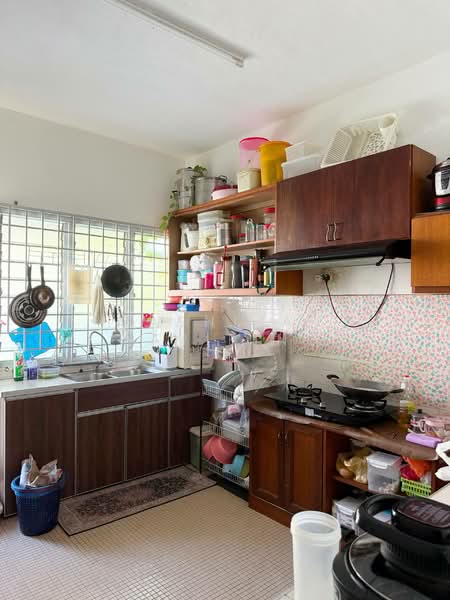 2-storey Terraced House for Sale in Bukit Antarabangsa (Ulu Kelang) - Masnizah Arifin - Kitchen - PropertyGuru.com.my