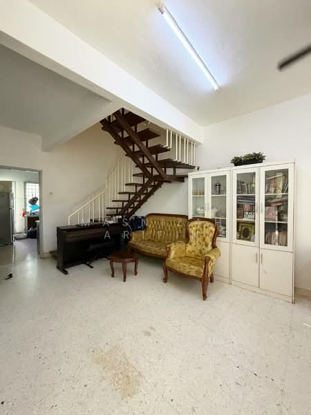 2-storey Terraced House for Sale in Bukit Antarabangsa (Ulu Kelang) - Masnizah Arifin - Living Room - PropertyGuru.com.my