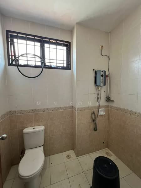 2-storey Terraced House for Rent in Taman Sutera Utama (Skudai) - Min Kong - Bathroom - PropertyGuru.com.my